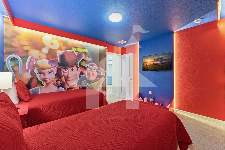 Vacation Home Near Disney, 6 bedrooms