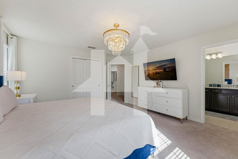 Vacation Home Near Disney, 6 bedrooms