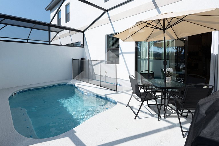 Vacation Home Near Disney, 6 bedrooms