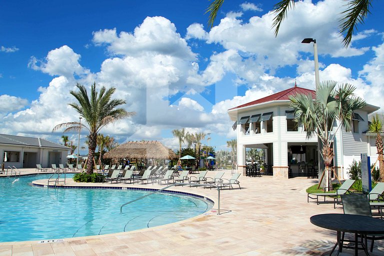 5BR w/ Spa Pool at Storey Lake