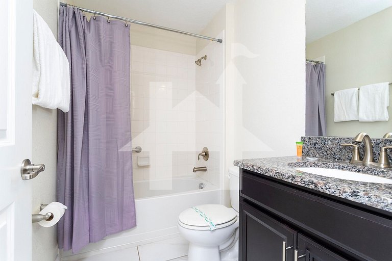 5BR w/ Spa Pool at Storey Lake