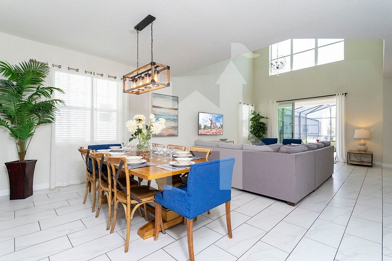 5BR w/ Spa Pool at Storey Lake