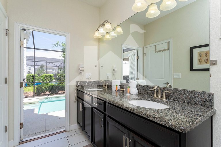 5BR w/ Spa Pool at Storey Lake