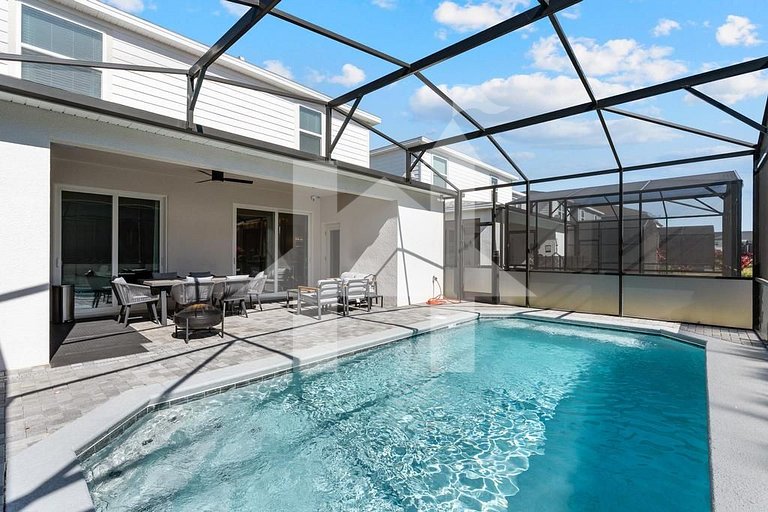 Vacation Home Near Disney, 5 bedrooms