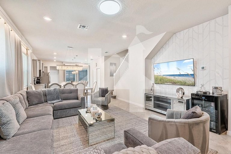 Vacation Home Near Disney, 5 bedrooms