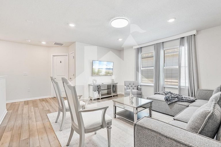 Vacation Home Near Disney, 5 bedrooms