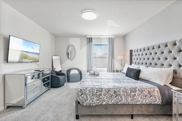 Vacation Home Near Disney, 5 bedrooms