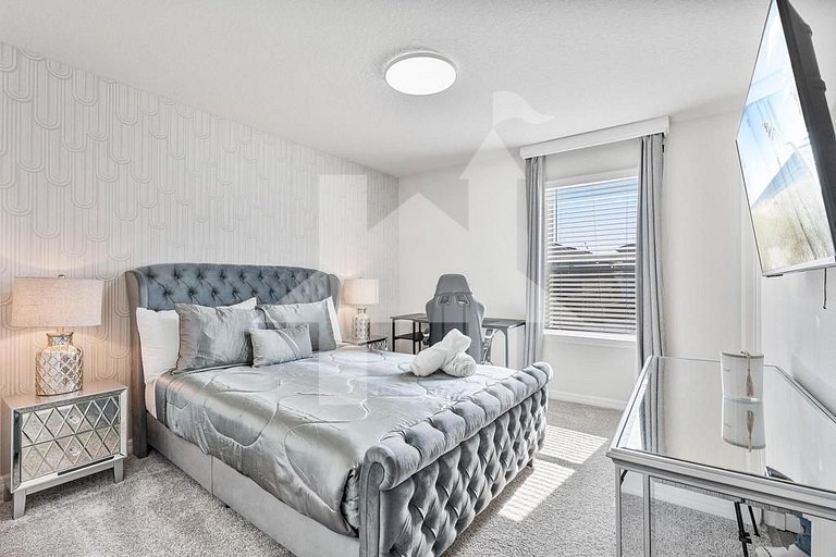 Vacation Home Near Disney, 5 bedrooms