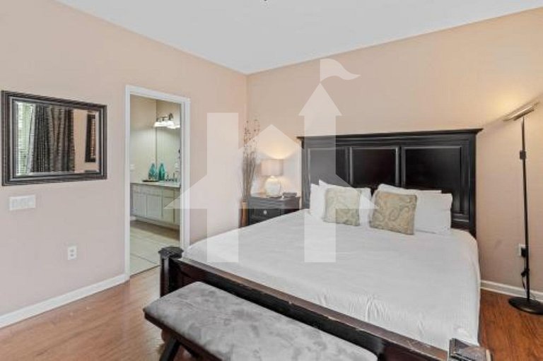 Luxury 3BR Condo at Vista Cay near Universal