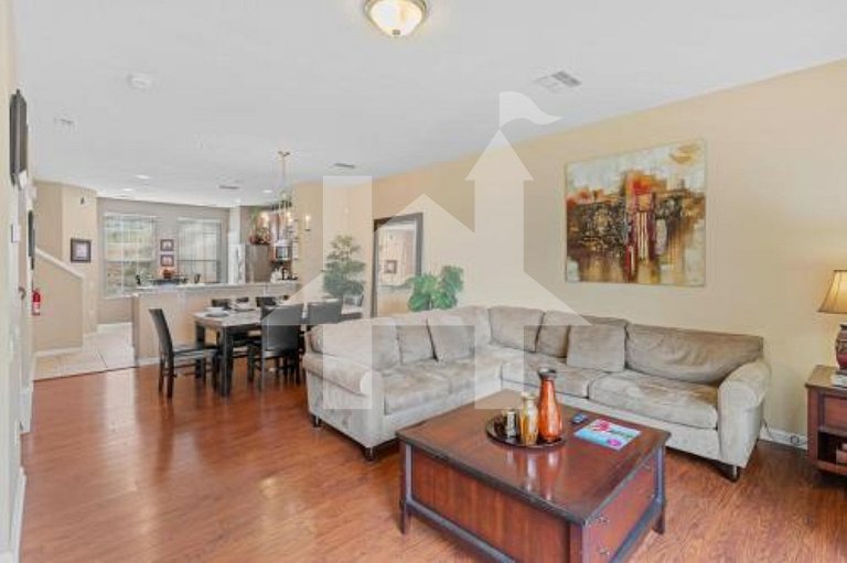 Luxury 3BR Condo at Vista Cay near Universal