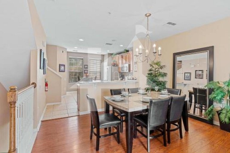 Luxury 3BR Condo at Vista Cay near Universal