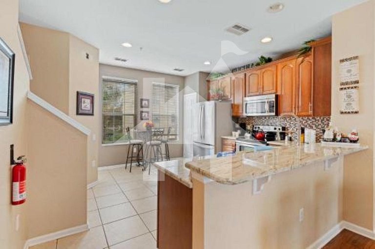 Luxury 3BR Condo at Vista Cay near Universal