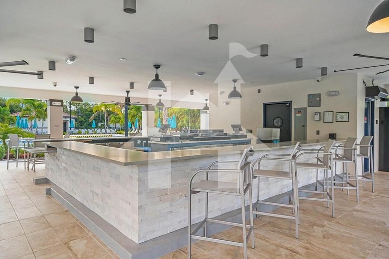 Luxury 3BR Condo at Vista Cay near Universal