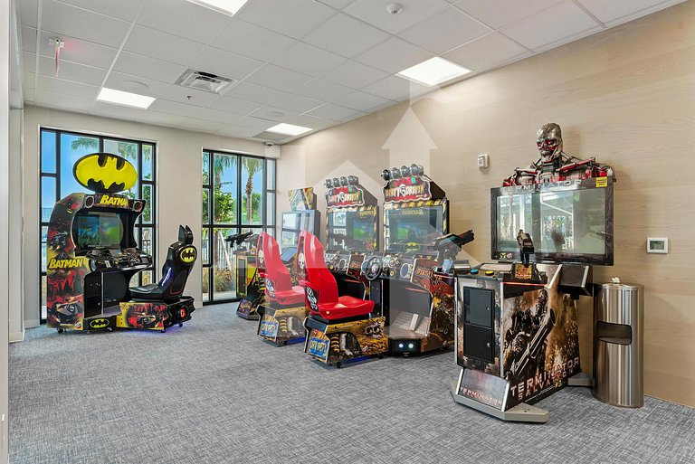 Vacation Home Near Disney, 8 bedrooms