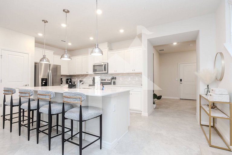 Vacation Home Near Disney, 5 bedrooms