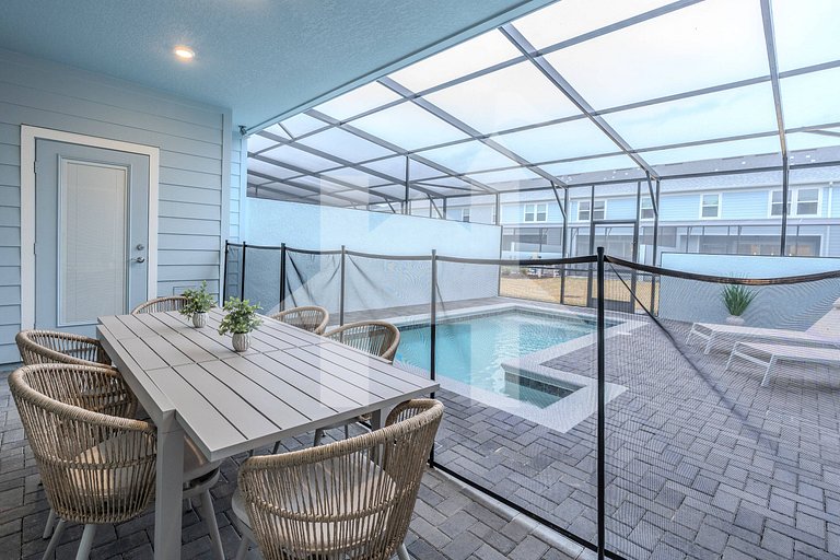 Vacation Home Near Disney, 5 bedrooms