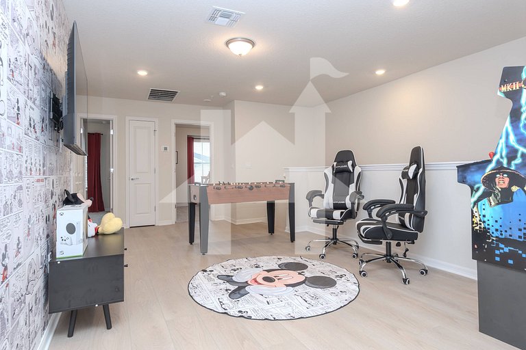 Vacation Home Near Disney, 5 bedrooms