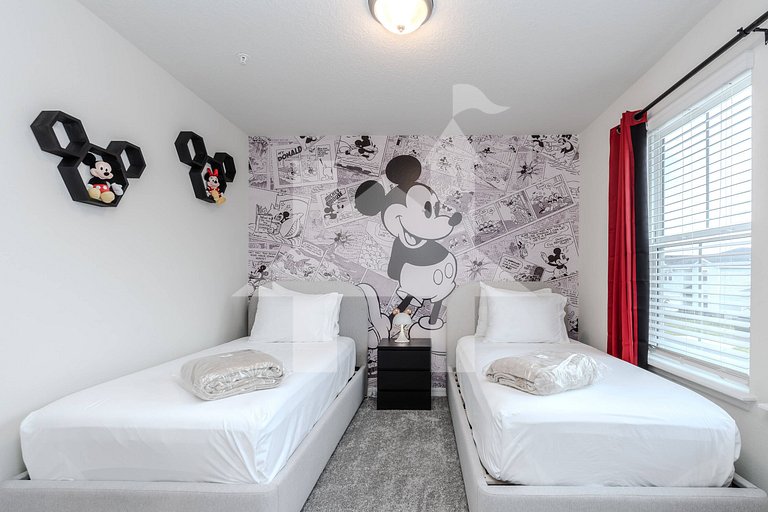 Vacation Home Near Disney, 5 bedrooms