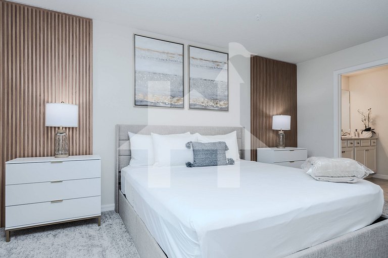 Vacation Home Near Disney, 5 bedrooms