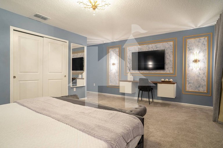 Vacation Home Near Disney, 8 bedrooms