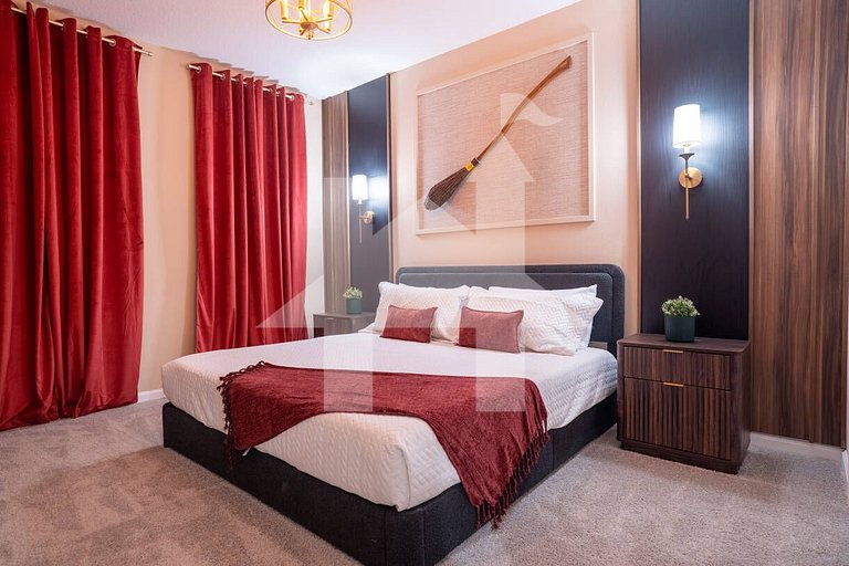 Vacation Home Near Disney, 8 bedrooms