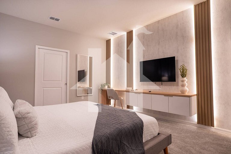 Vacation Home Near Disney, 10 bedrooms