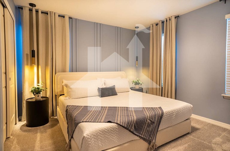 Vacation Home Near Disney, 10 bedrooms