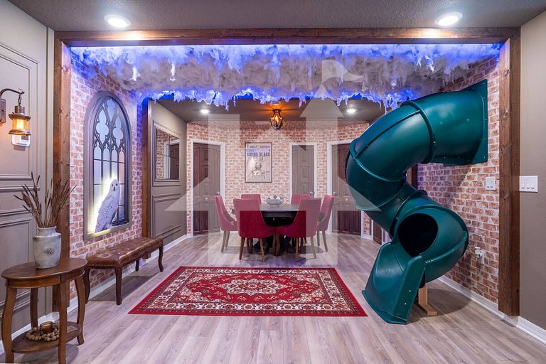 Vacation Home Near Disney, 10 bedrooms