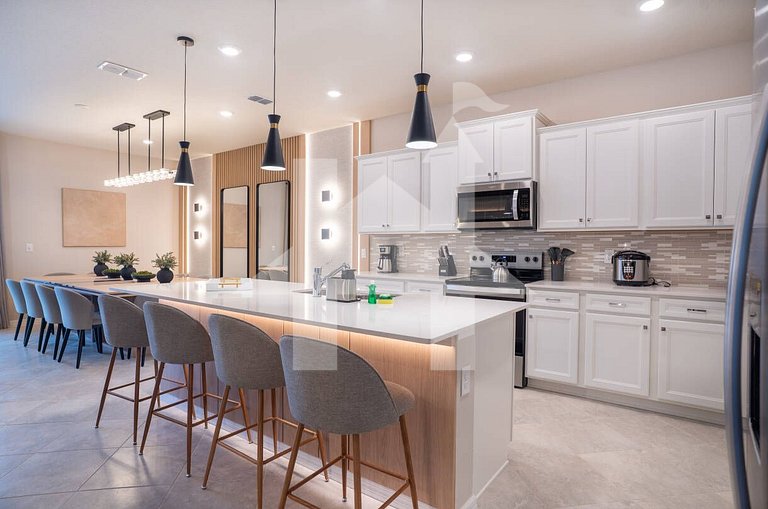 Vacation Home Near Disney, 10 bedrooms