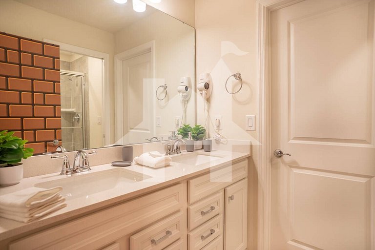 Vacation Home Near Disney, 10 bedrooms