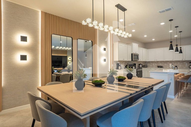 Vacation Home Near Disney, 10 bedrooms