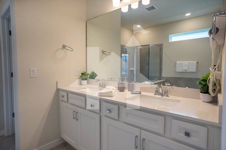 Vacation Home Near Disney, 10 bedrooms