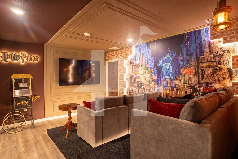 Vacation Home Near Disney, 10 bedrooms