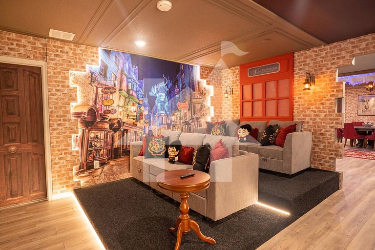 Vacation Home Near Disney, 10 bedrooms