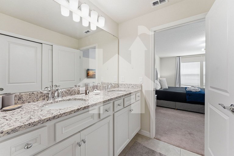 Vacation Home Near Disney, 5 bedrooms