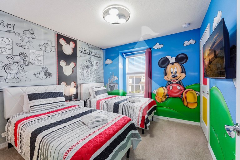 Vacation Home Near Disney, 5 bedrooms