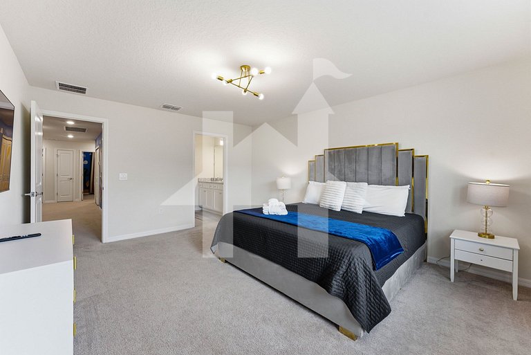 Vacation Home Near Disney, 5 bedrooms