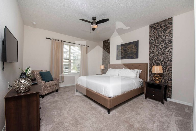 Vacation Home Near Disney, 9 bedrooms