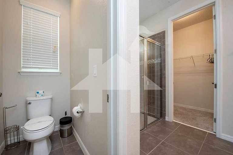 Vacation Home Near Disney, 9 bedrooms