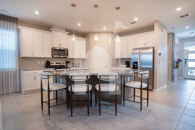 Vacation Home Near Disney, 7 bedrooms