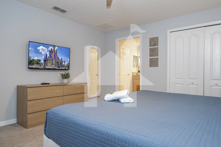 Vacation Home Near Disney, 4 bedrooms