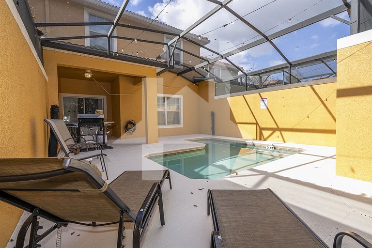Vacation Home Near Disney, 4 bedrooms