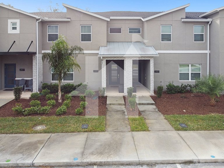 4 Bedroom Home with Pool at Storey Lake Resort, Near Disney
