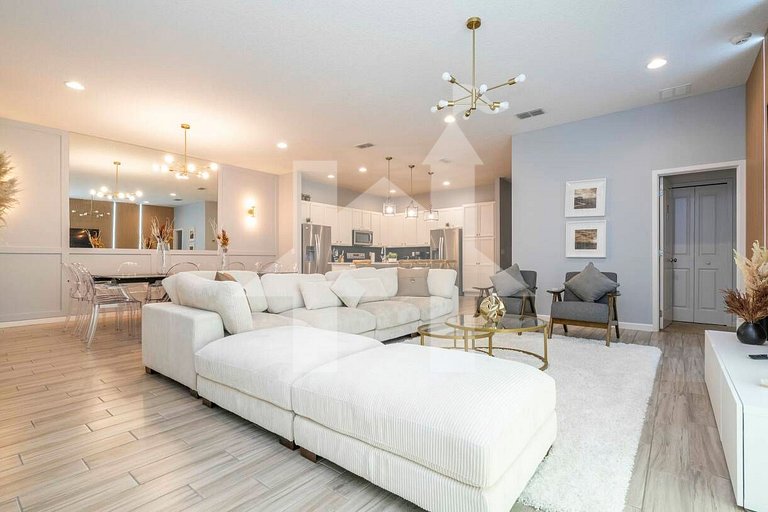 Vacation Home Near Disney, 12 bedrooms