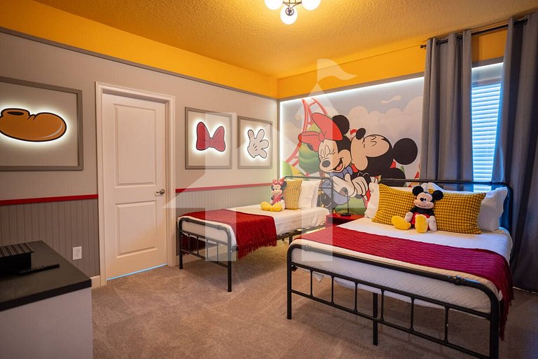 Vacation Home Near Disney, 11 bedrooms