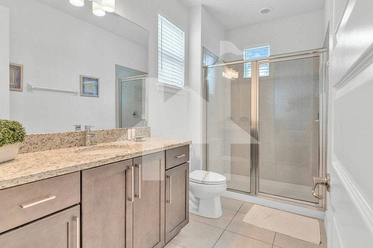 Vacation Home Near Disney, 9 bedrooms