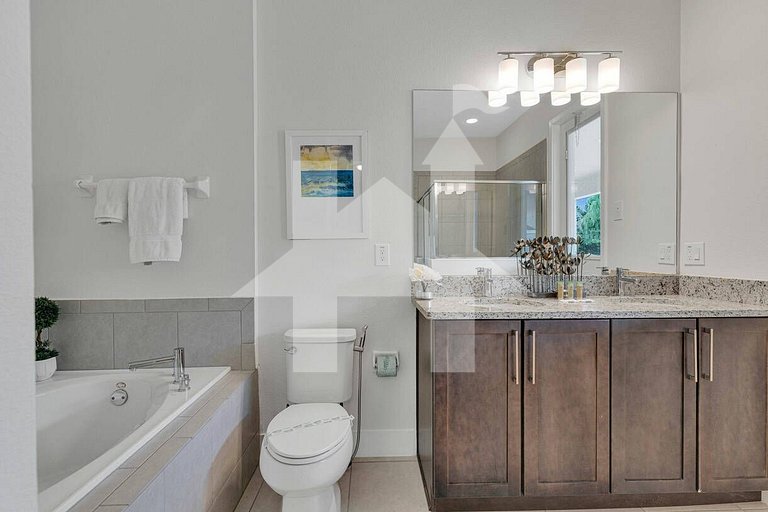 Vacation Home Near Disney, 9 bedrooms