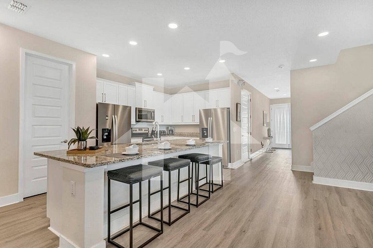 Vacation Home Near Disney, 9 bedrooms