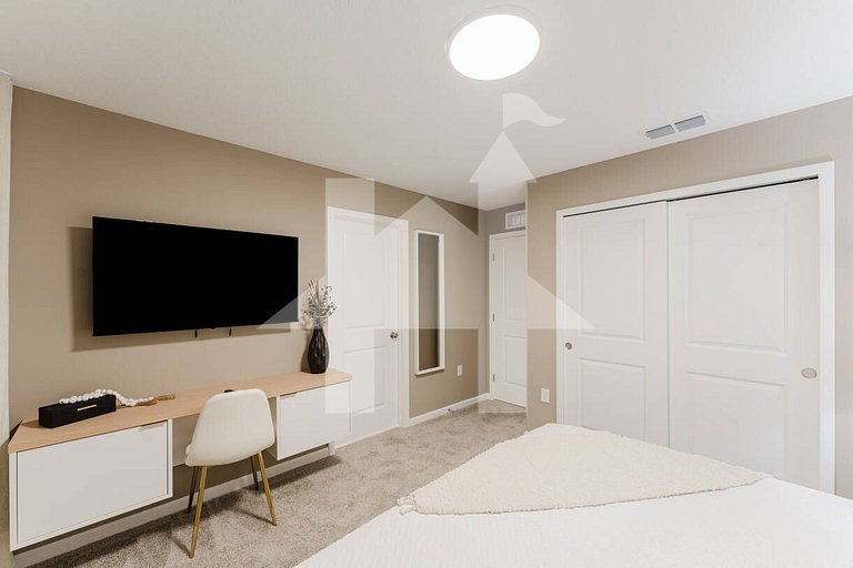 Vacation Home Near Disney, 9 bedrooms