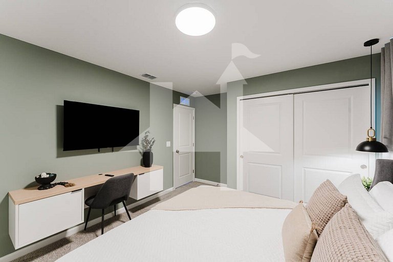 Vacation Home Near Disney, 9 bedrooms